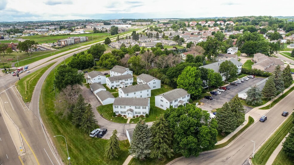 1901 26th Ave NW, Rochester, MN for sale - Building Photo - Image 3 of 5