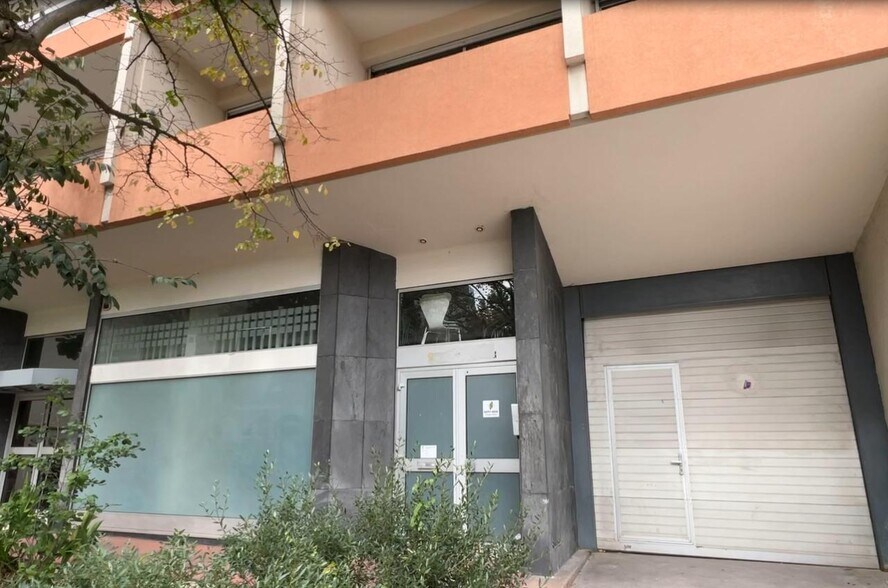 Light Industrial in Montrouge to rent - Building Photo - Image 3 of 13