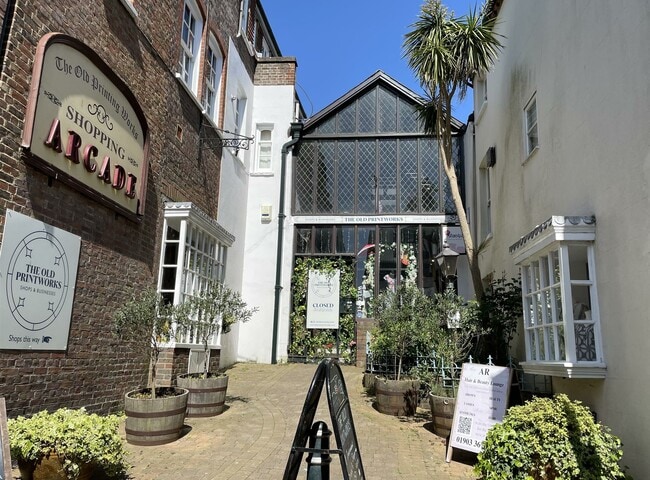More details for Tarrant St, Arundel - Retail to Rent