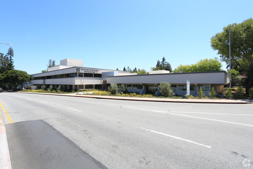 2055-2075 Woodside Rd, Redwood City, CA for rent - Building Photo - Image 2 of 4