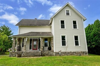 10858 Ravenna Rd, Twinsburg, OH for rent Primary Photo- Image 1 of 34