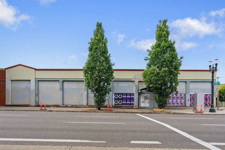 1205 SE Grand Ave, Portland, OR for rent - Building Photo - Image 2 of 7