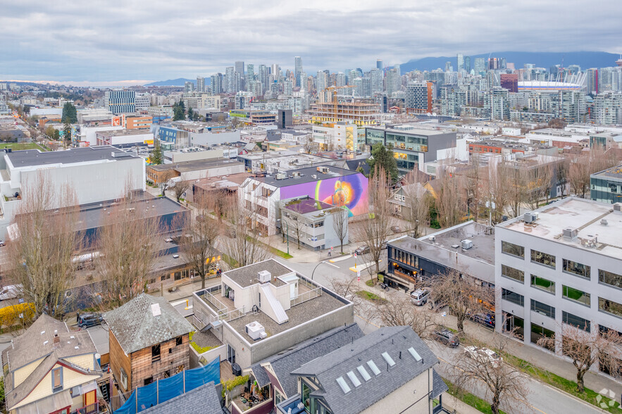 7 W 7th Ave, Vancouver, BC for rent - Building Photo - Image 2 of 10