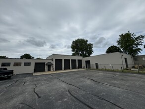 15828 Industrial Pky, Cleveland, OH for rent Building Photo- Image 1 of 14