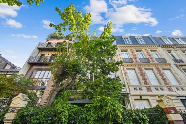 Location Bureaux 386 m²