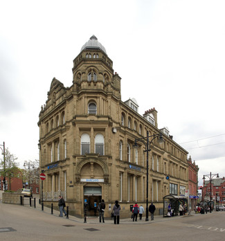 More details for 25 High St, Oldham - Office, Retail for Rent