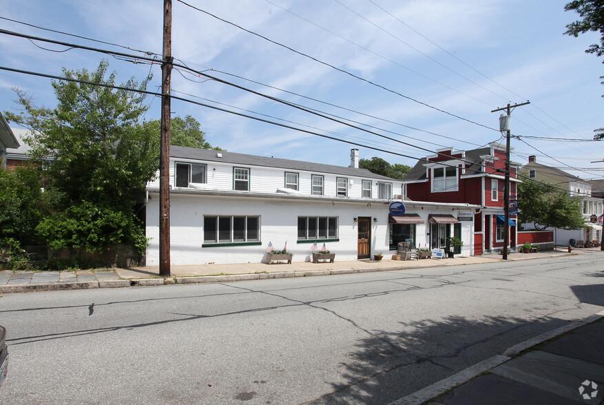 161-163 Water St, Stonington, CT for rent - Primary Photo - Image 1 of 21