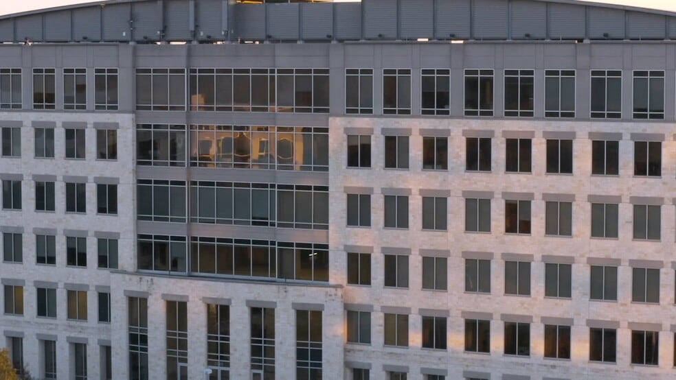 2600 Via Fortuna, Austin, TX to rent - Commercial Listing Video - Image 2 of 57