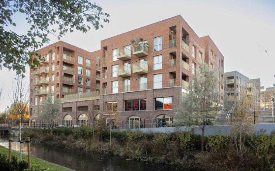 York Rd, Maidenhead to rent - Building Photo - Image 3 of 4