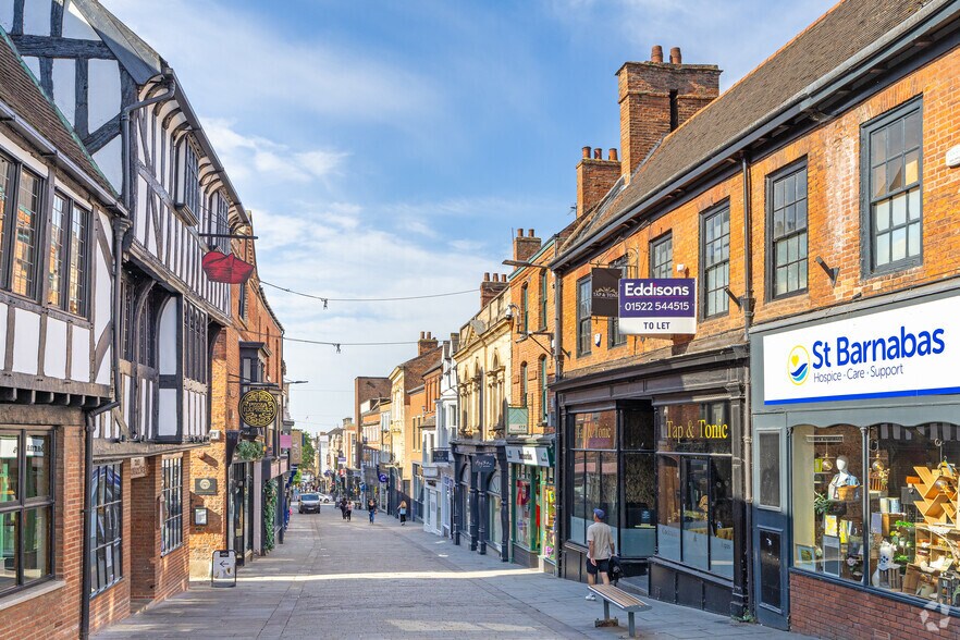 264 High St, Lincoln to rent - Building Photo - Image 3 of 3