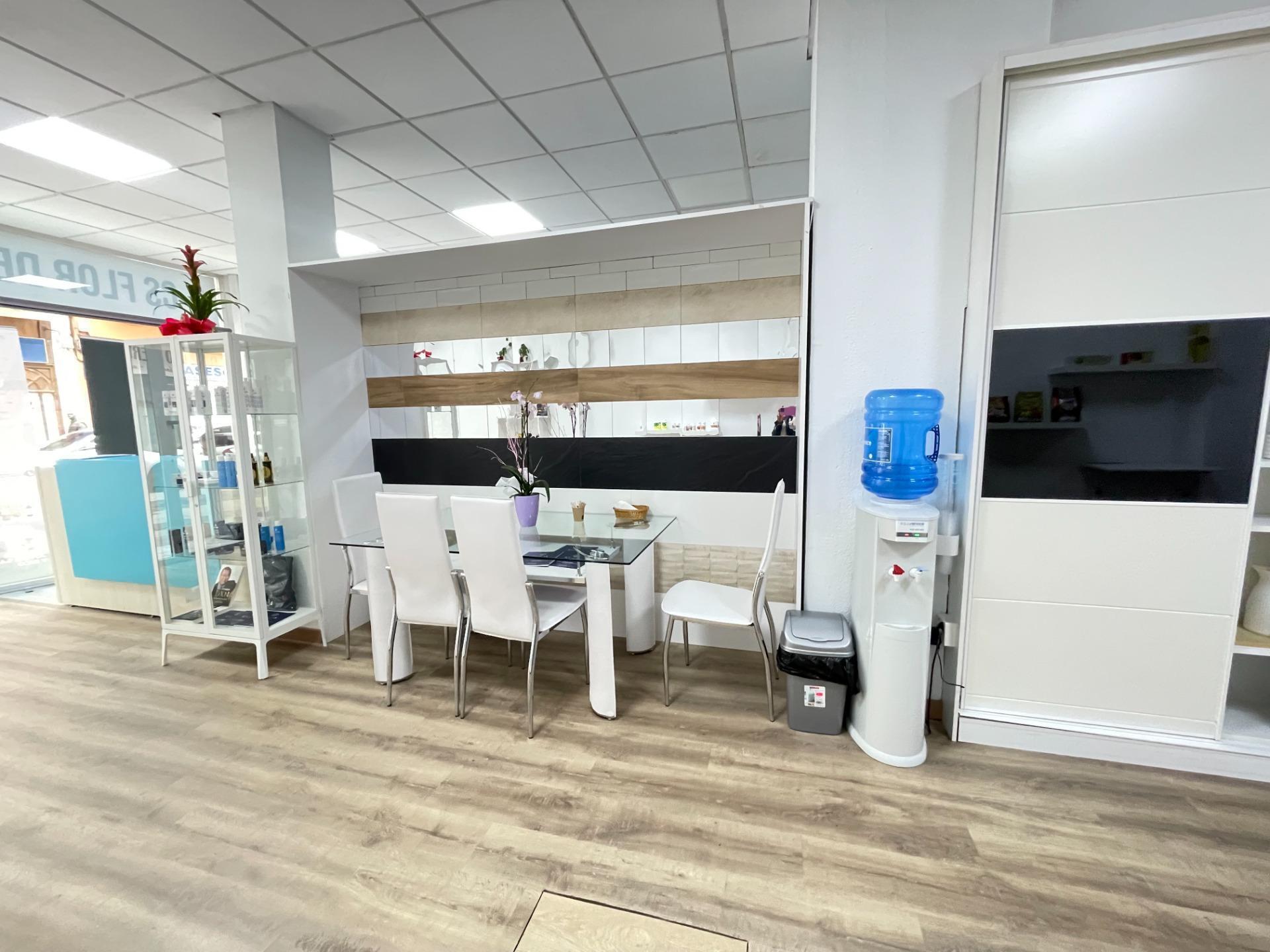 Calle de los Hermanos Pinzón, 4, Zaragoza, Zaragoza for sale Interior Photo- Image 1 of 13