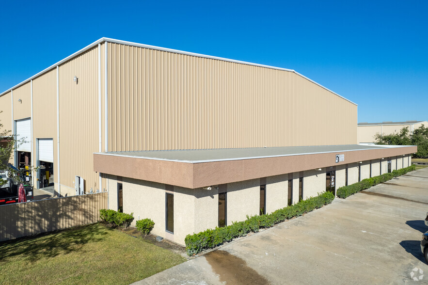 11989 FM 529 Rd, Houston, TX for rent - Building Photo - Image 3 of 14