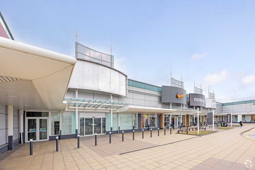 Stadium Way, Rotherham to rent - Building Photo - Image 3 of 4