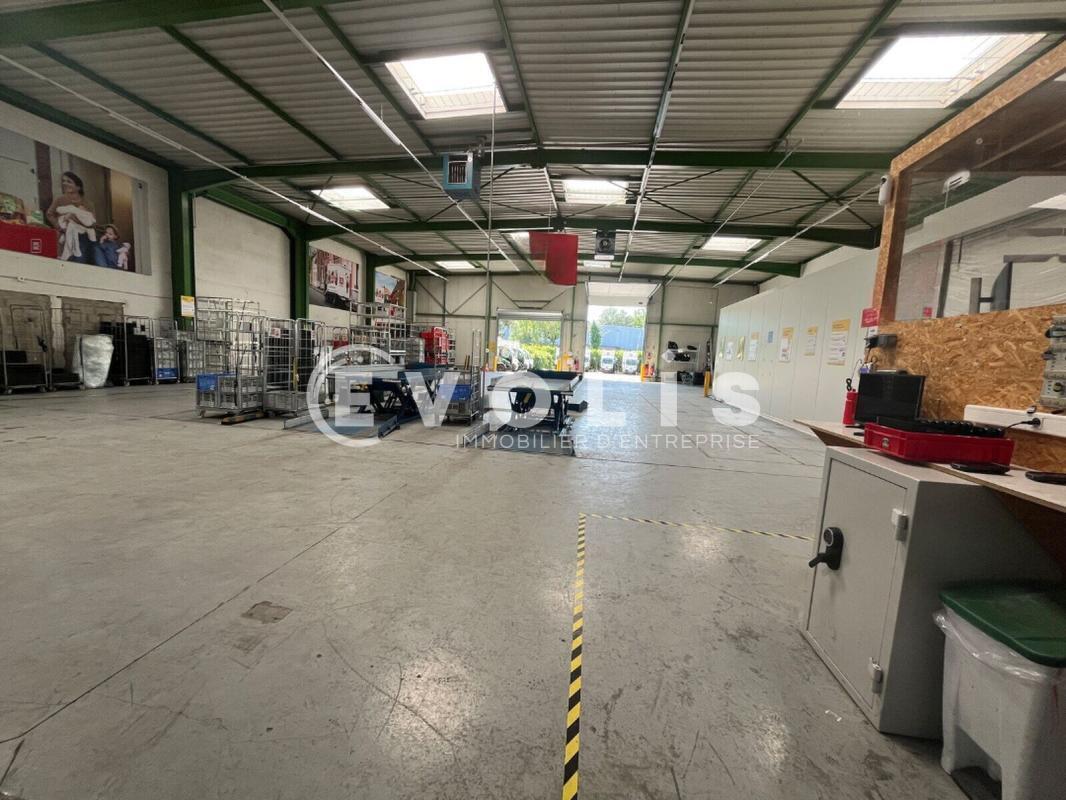 Light Industrial in Saint Thibault Des Vignes to rent Interior Photo- Image 1 of 7
