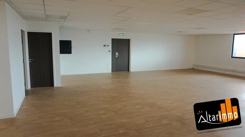 Location Bureaux 97 m² - Photo 1