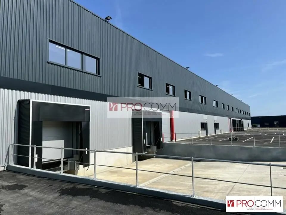 Location Local d'activités 314 m² - Photo 1