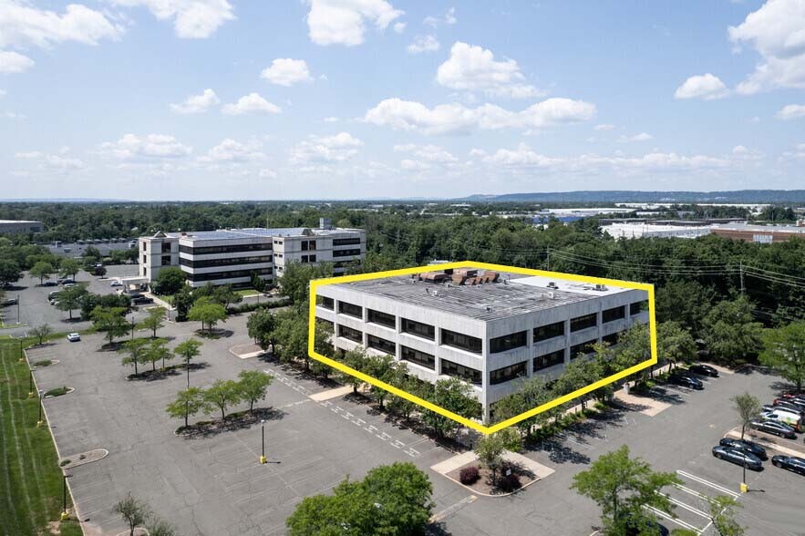 1 Corporate Pl S, Piscataway, NJ for rent - Building Photo - Image 1 of 10