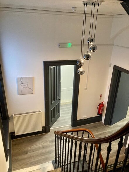 13 The Cross, Dalry to rent - Building Photo - Image 3 of 8