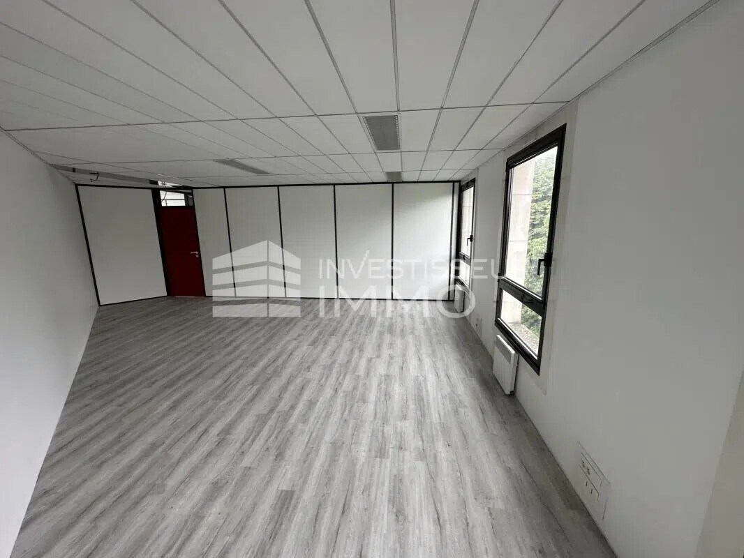 Office in Lognes to rent Interior Photo- Image 1 of 4