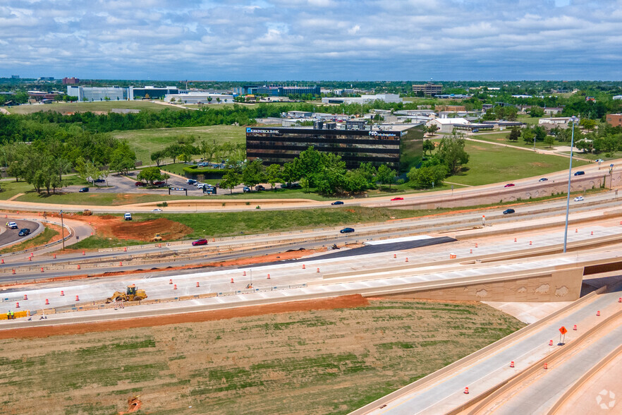 5801 N Broadway Ext, Oklahoma City, OK for rent - Aerial - Image 3 of 5