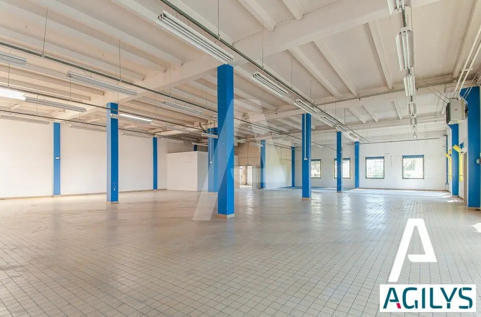 Location Local d'activités 1 024 m² - Photo 1