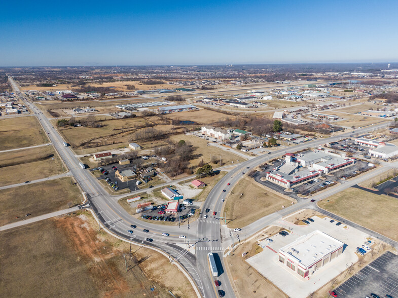 200 SW Regional Airport Blvd, Bentonville, AR for sale - Aerial - Image 2 of 49