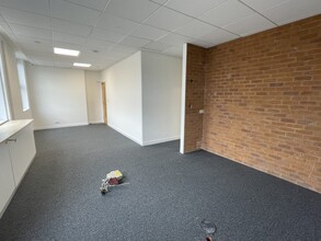 1-7 Frascati Way, Maidenhead for rent Interior Photo- Image 2 of 3