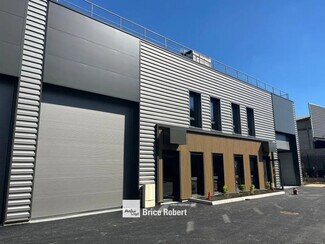 More details for Office, Light Industrial to Rent