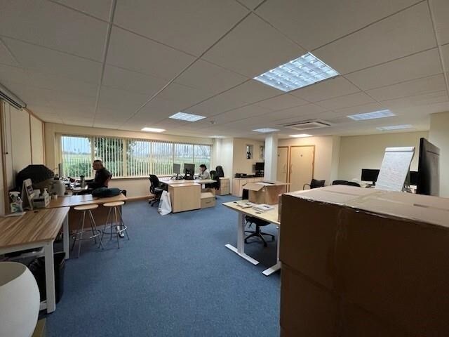 Sterte Ave W, Poole, DOR BH15 2BX - Unit GRND- East -  - Interior Photo - Image 1 of 6