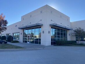 6400 Pinecrest Dr, Plano, TX for rent Building Photo- Image 1 of 12