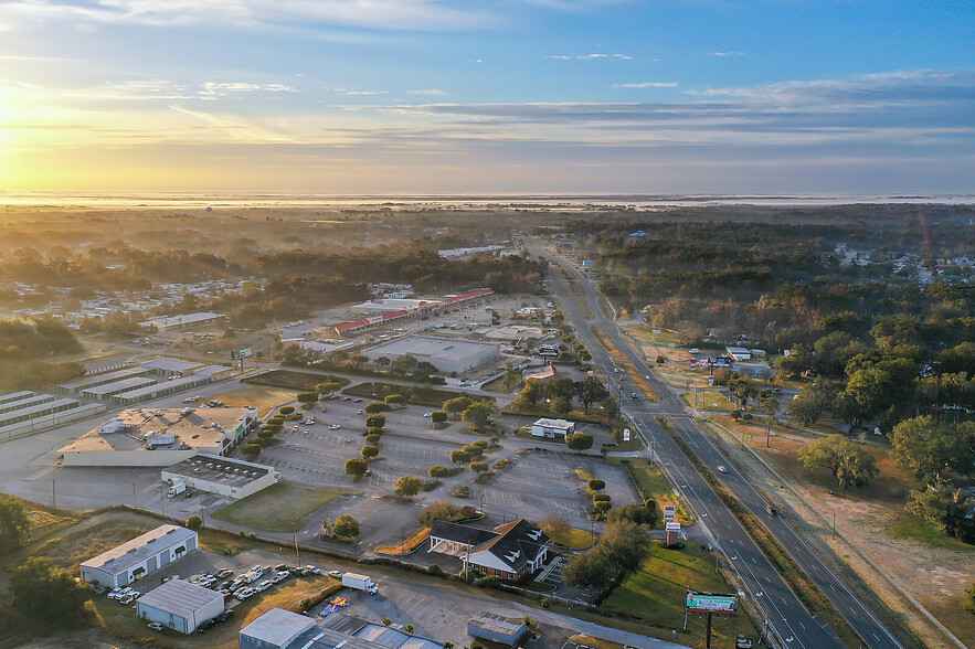 10135 SE US Highway 441, Belleview, FL for rent - Building Photo - Image 3 of 9