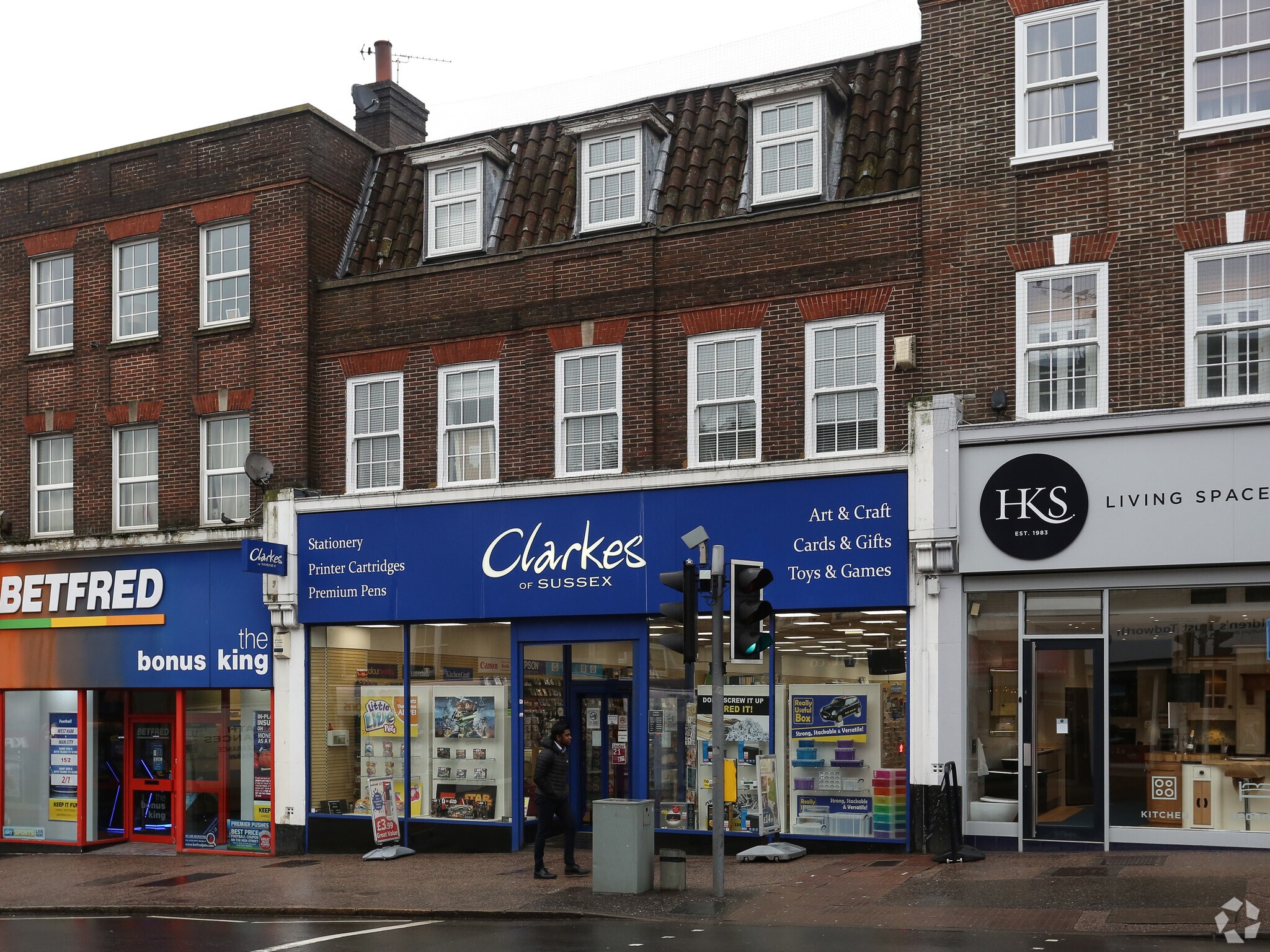 106-108 South Rd, Haywards Heath to rent Building Photo- Image 1 of 4