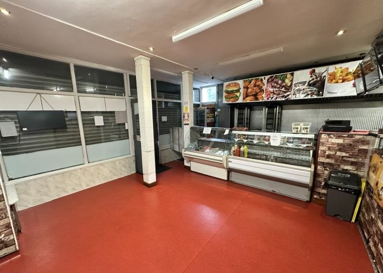 Ty R Owen Row, Port Talbot for sale - Interior Photo - Image 3 of 4