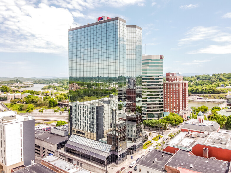 800 S Gay St, Knoxville, TN for rent - Building Photo - Image 3 of 11