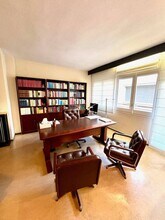 Office in Sabadell, Barcelona to rent Interior Photo- Image 1 of 19