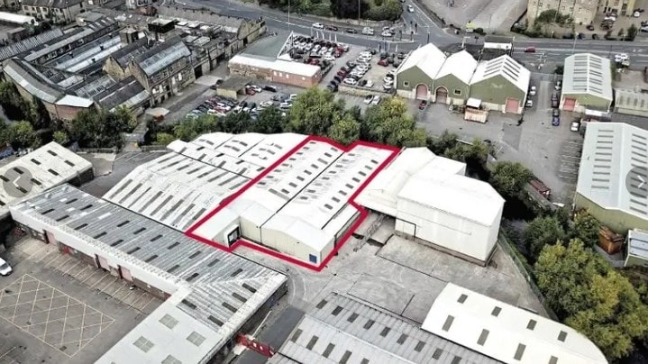 Queens Mill Ln, Huddersfield for sale Primary Photo- Image 1 of 1