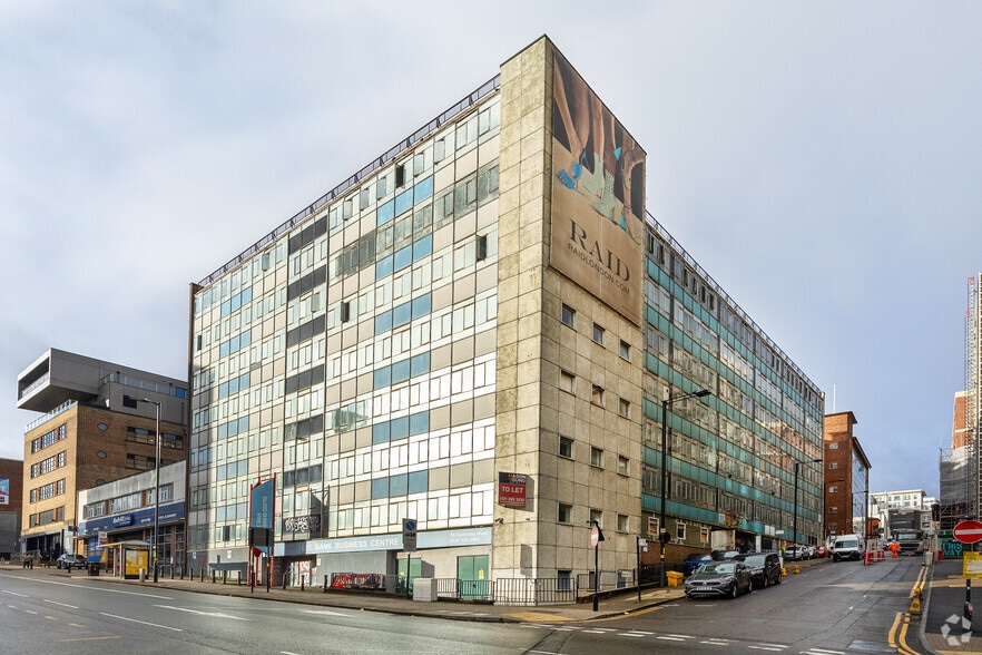 55 Holloway Head, Birmingham to rent - Building Photo - Image 1 of 2