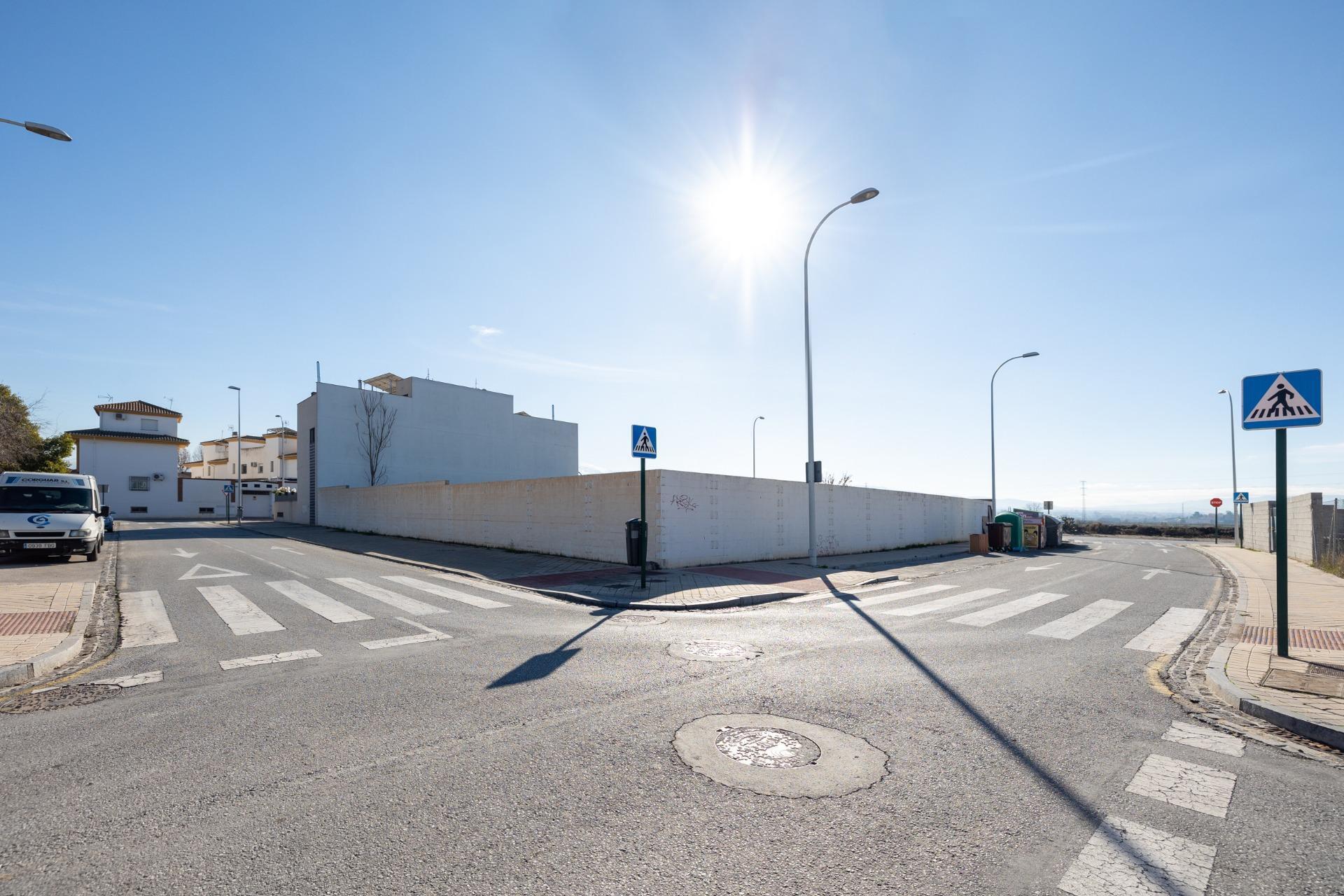 Land in Granada, Granada for sale Building Photo- Image 1 of 17