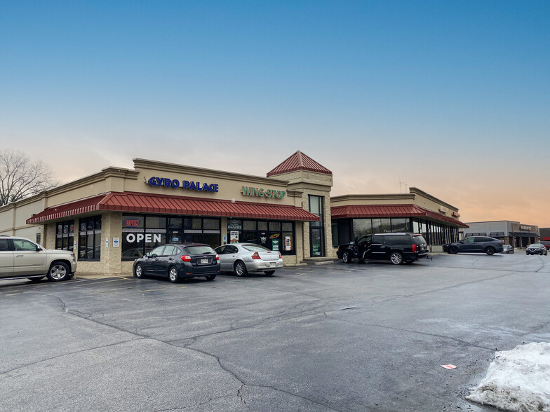 5312-5326 N Port Washington Rd, Milwaukee, WI for rent - Building Photo - Image 1 of 4