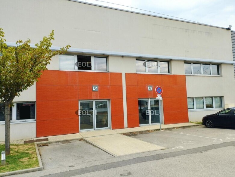 Light Industrial in Saint-Priest to rent - Building Photo - Image 2 of 10