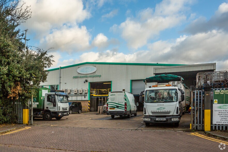 5C North Cres, London for sale - Primary Photo - Image 1 of 1