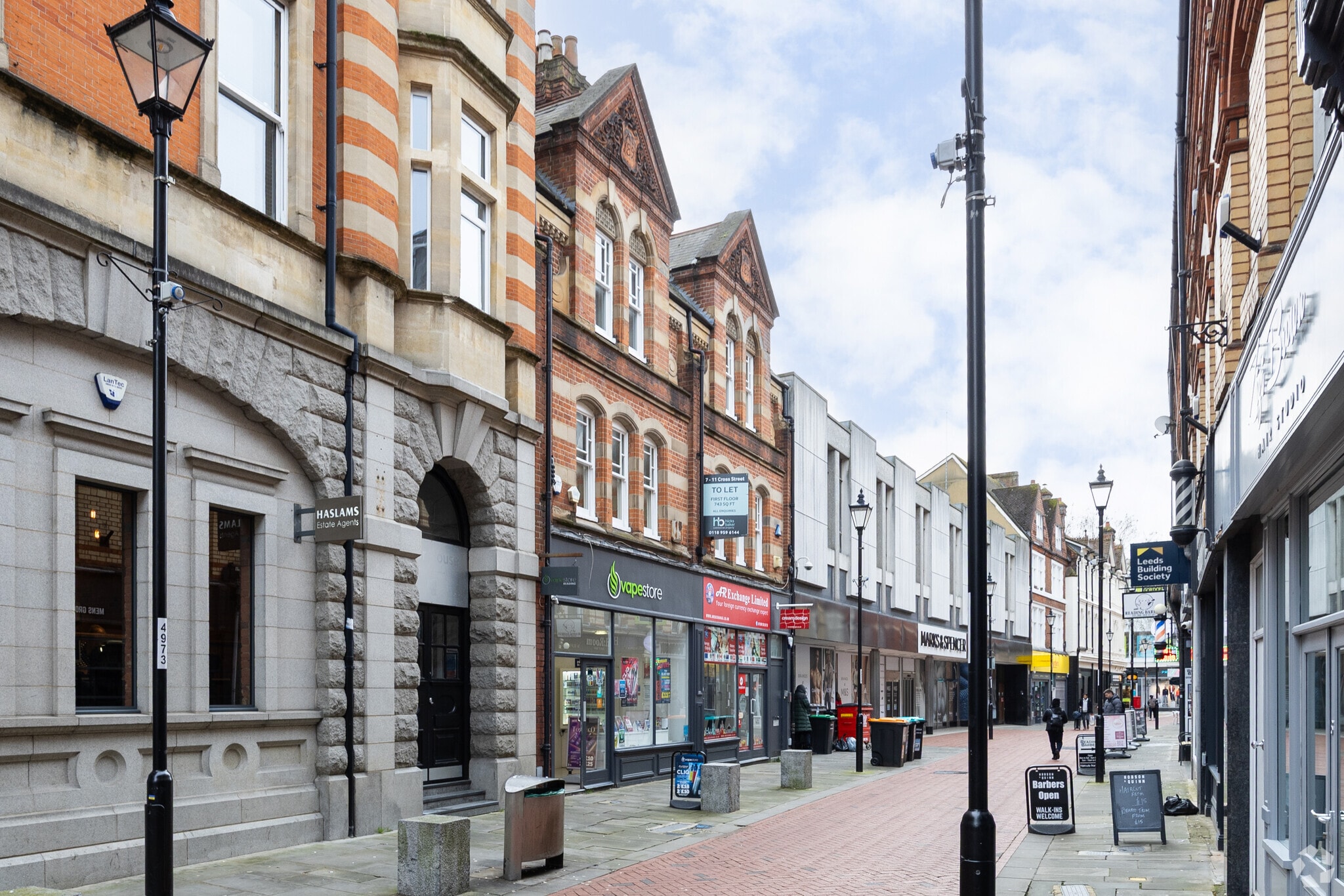 7-11 Cross St, Reading to rent Primary Photo- Image 1 of 3