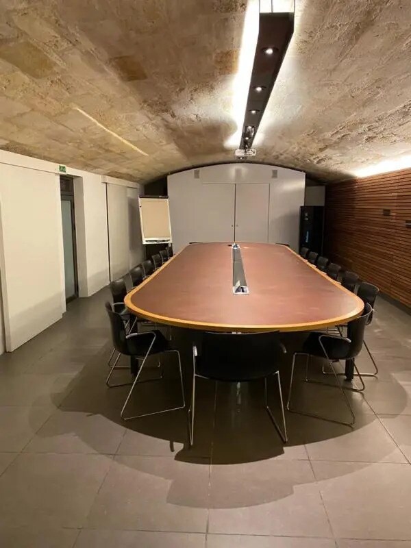 Light Industrial in Bordeaux to rent Interior Photo- Image 1 of 5