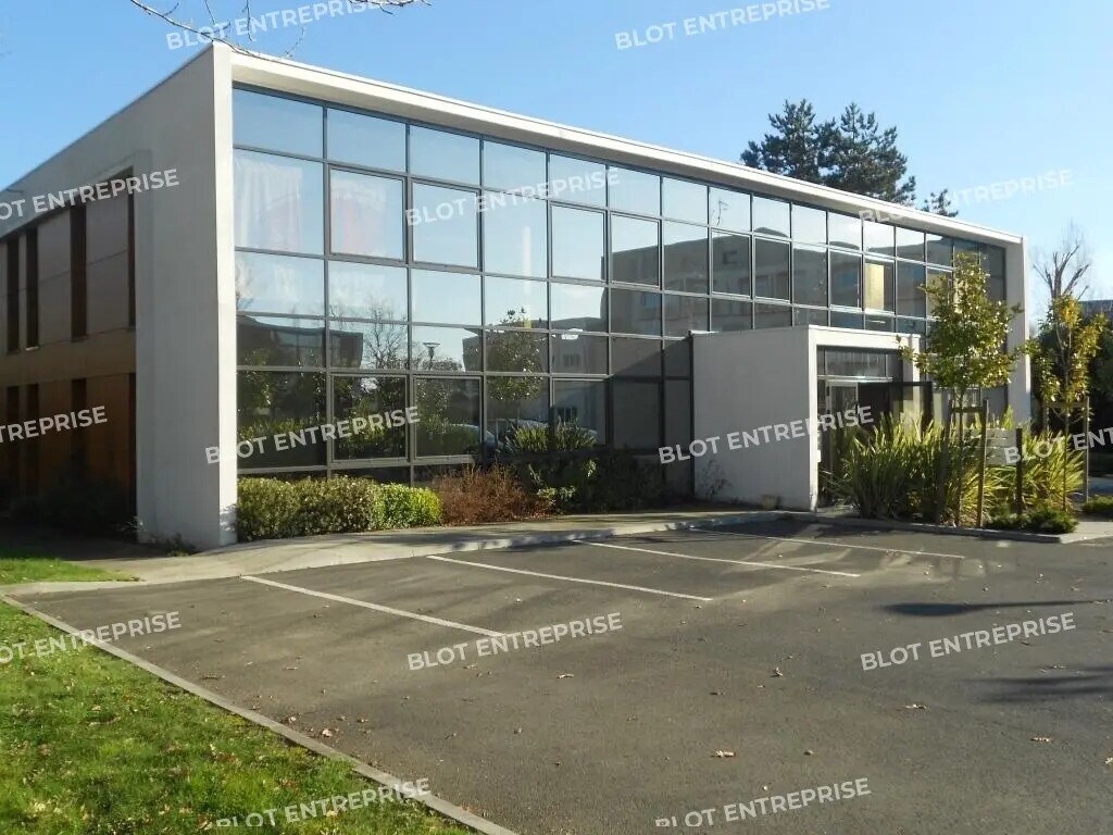 Vente Bureaux 370 m² - Photo 1