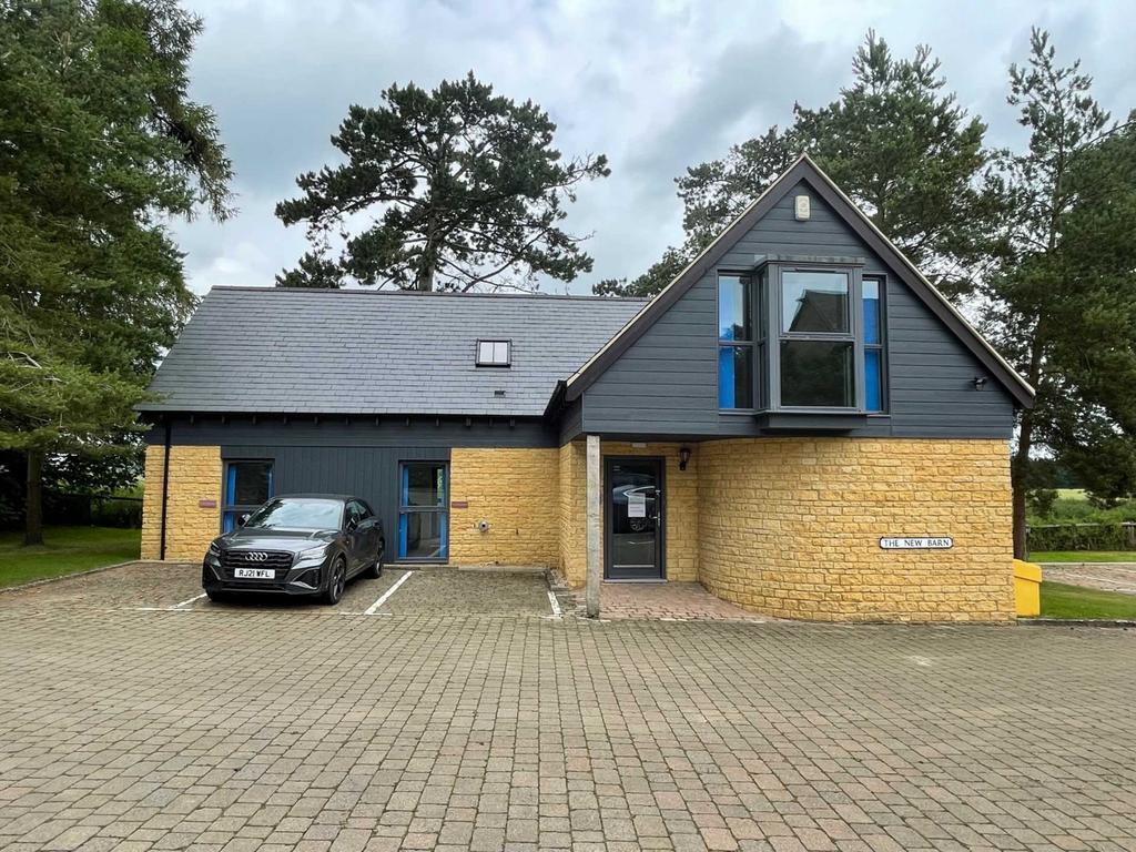 Oxford road, Chipping Norton to rent Building Photo- Image 1 of 15
