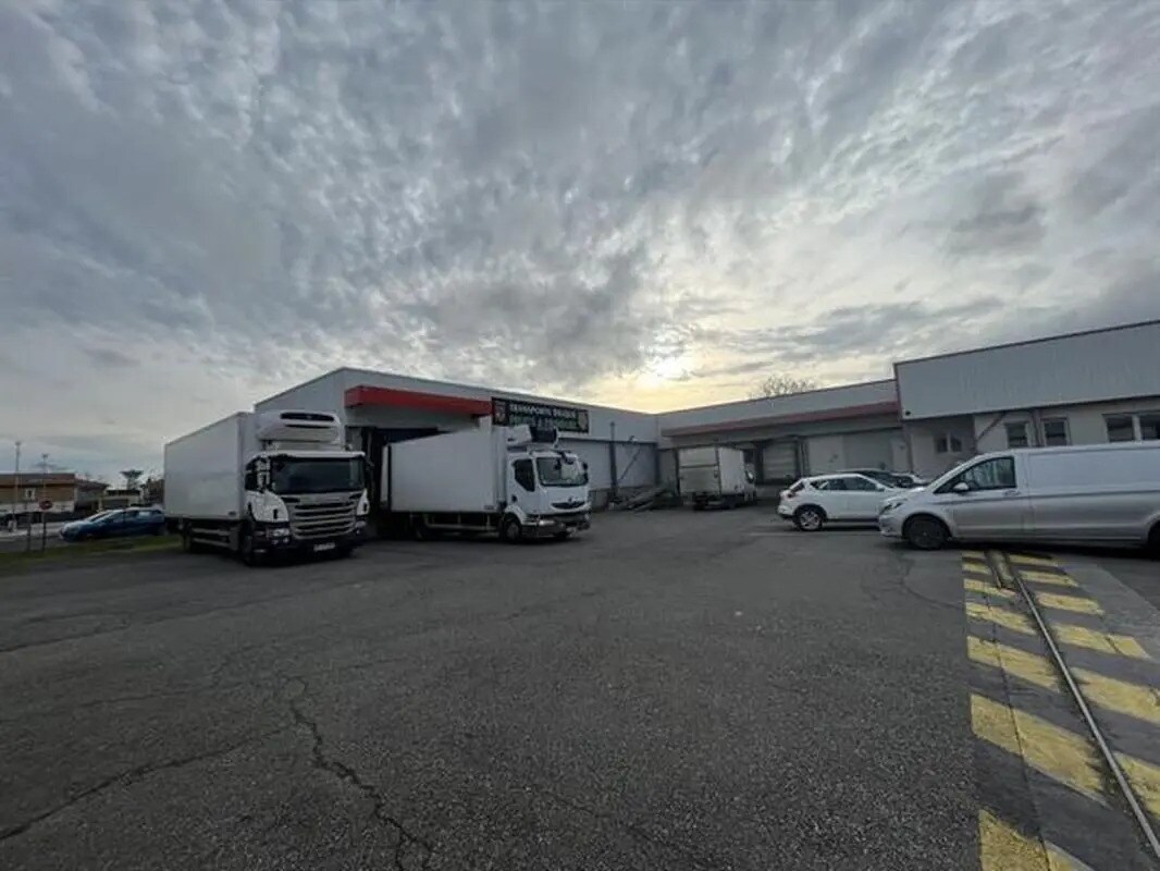 Office in Aucamville for sale Building Photo- Image 1 of 7