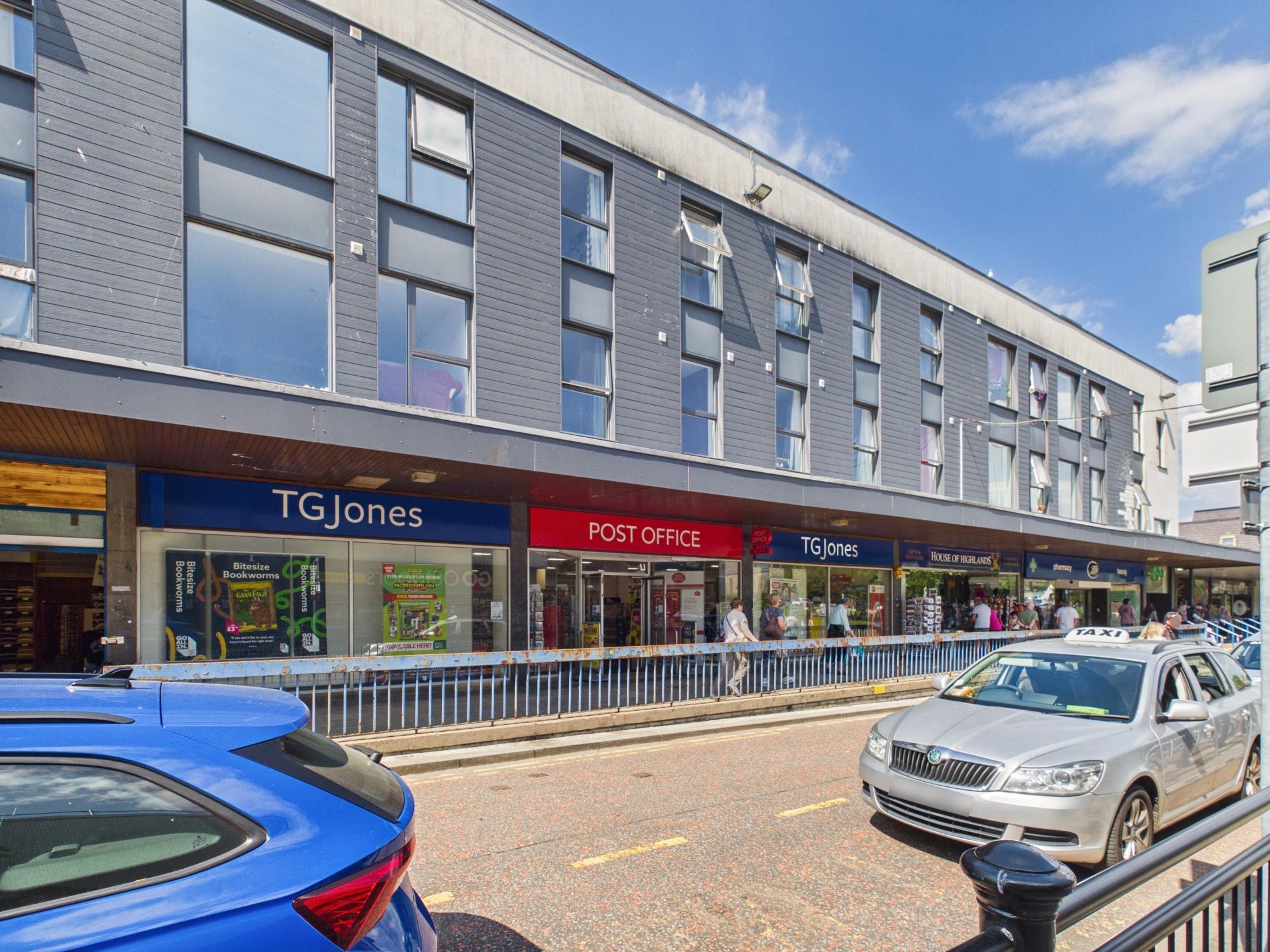 3-6 High St, Fort William to rent Building Photo- Image 1 of 3