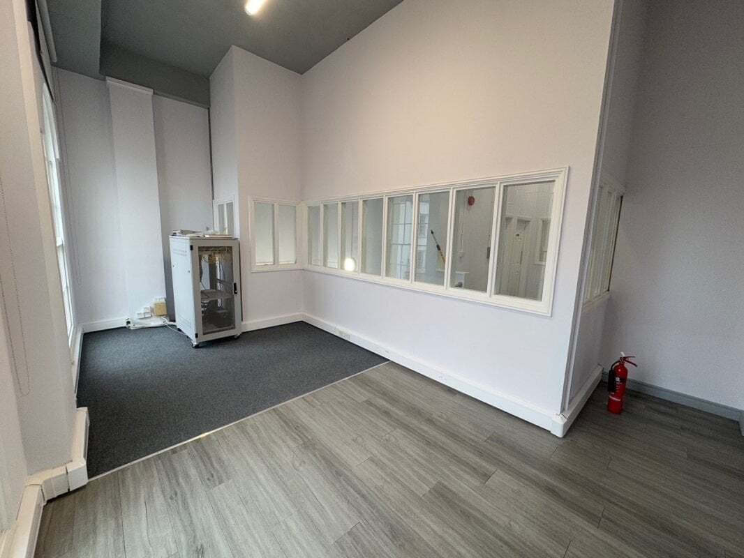 1-2 Beaufort Sq, Chepstow to rent Interior Photo- Image 1 of 4