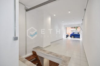 Retail in Barcelona, Barcelona to rent Interior Photo- Image 2 of 7