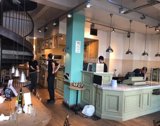 83-85 Notting Hill Gate, London to rent - Interior Photo - Image 2 of 9